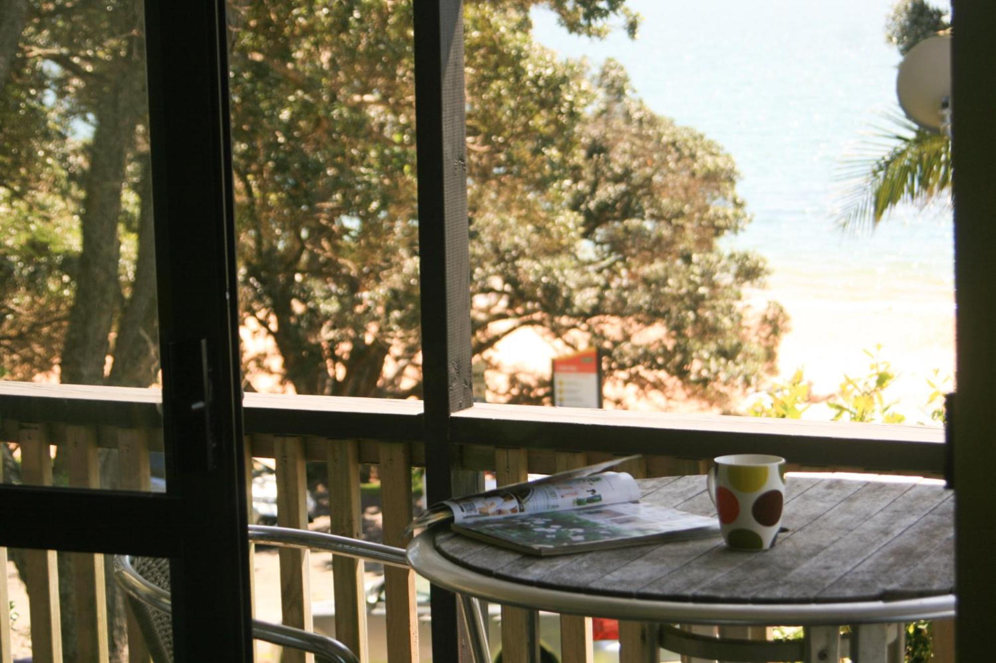 Driftwood Lodge Beachfront, Cable Bay, Northland Coopers Beach Exterior photo