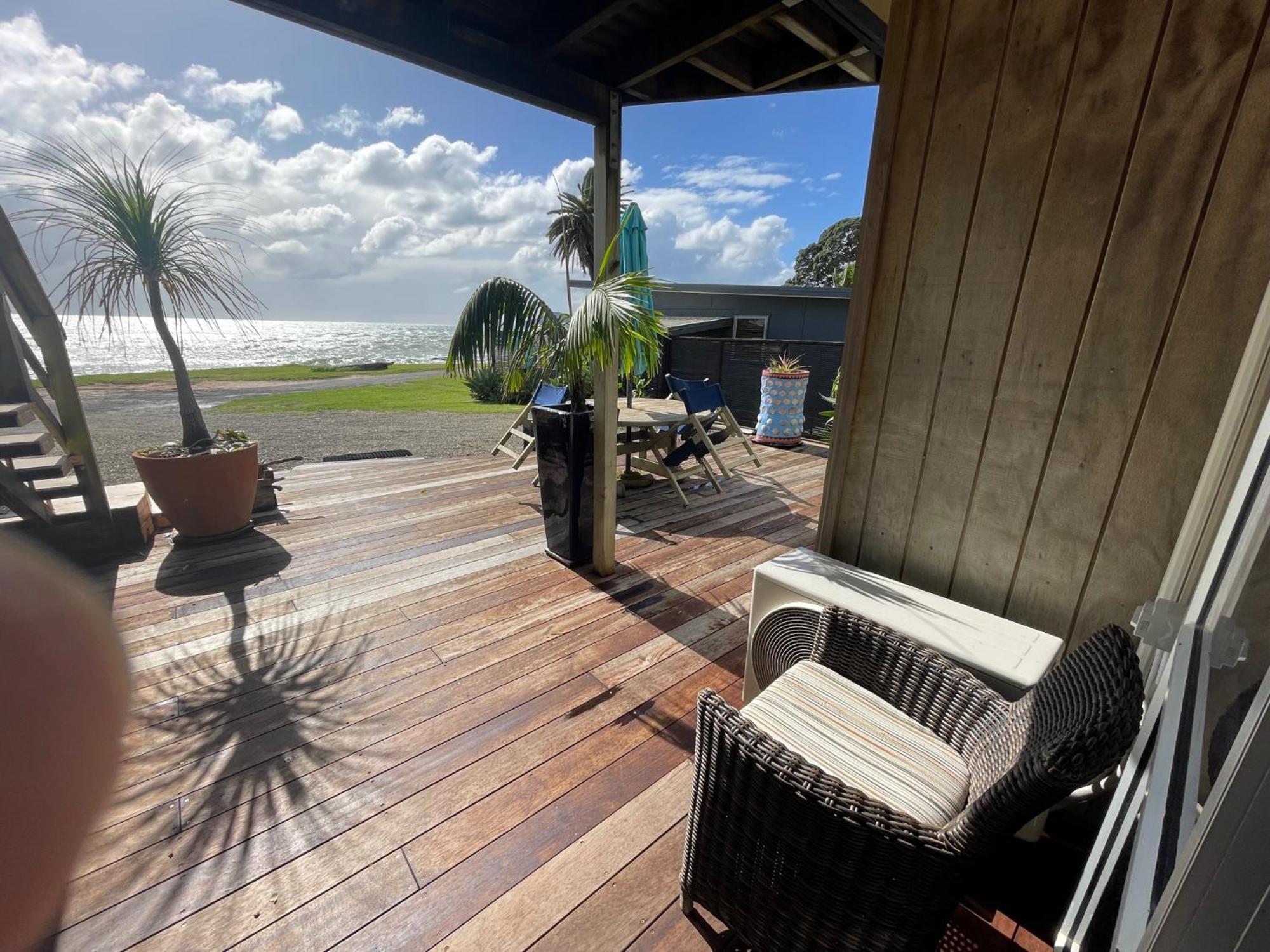 Driftwood Lodge Beachfront, Cable Bay, Northland Coopers Beach Exterior photo