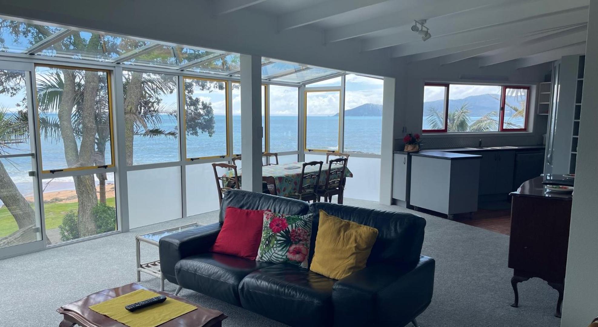 Driftwood Lodge Beachfront, Cable Bay, Northland Coopers Beach Room photo